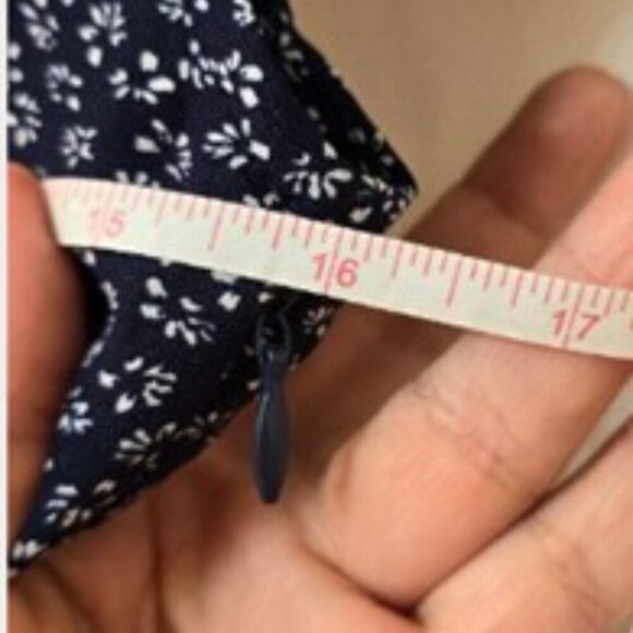 Shein Disty Floral Navy & White V-Neck Mini A-Line Dress Cap Sleeve Size 4 - Picture 6 of 10